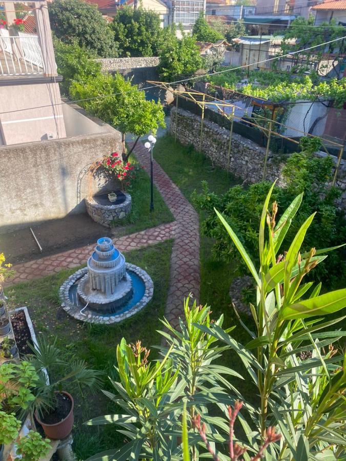 Gather Inn Guest House Shkodra Exterior foto